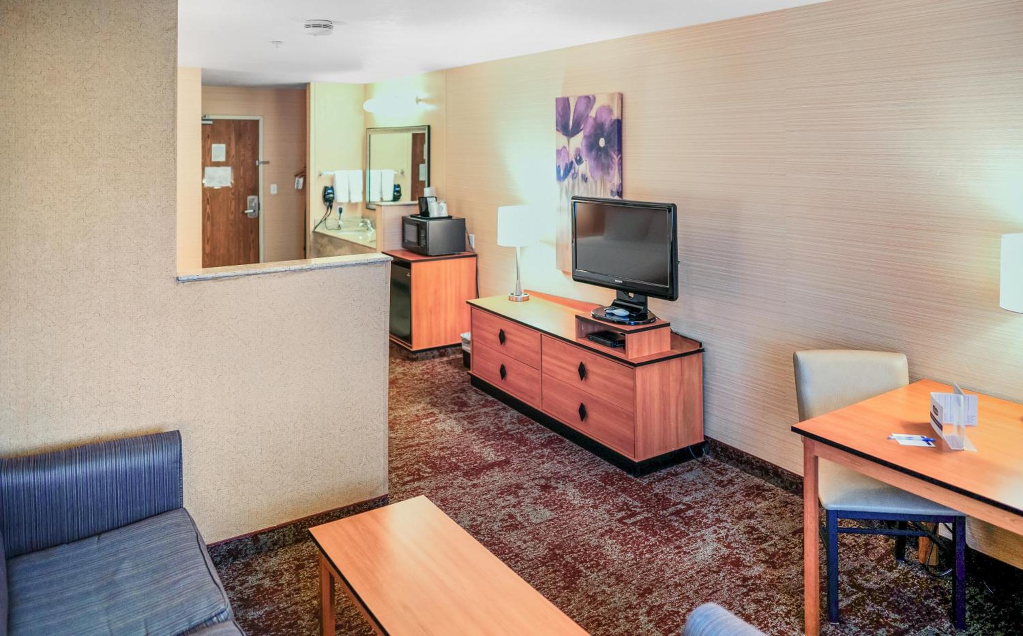 Crystal Inn Hotel & Suites - Midvalley Murray Εξωτερικό φωτογραφία